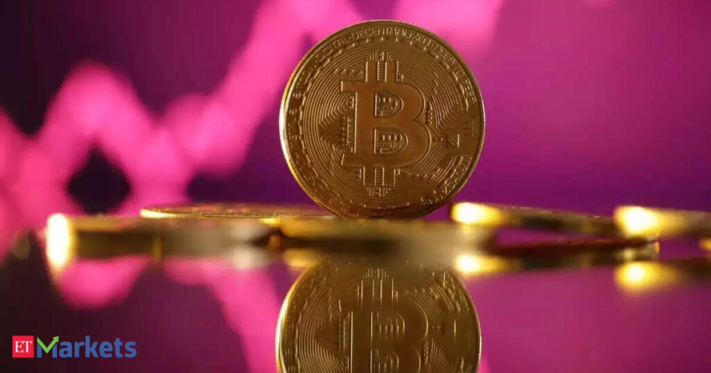 Bitcoin Bides Time: Poised for a Breakout?