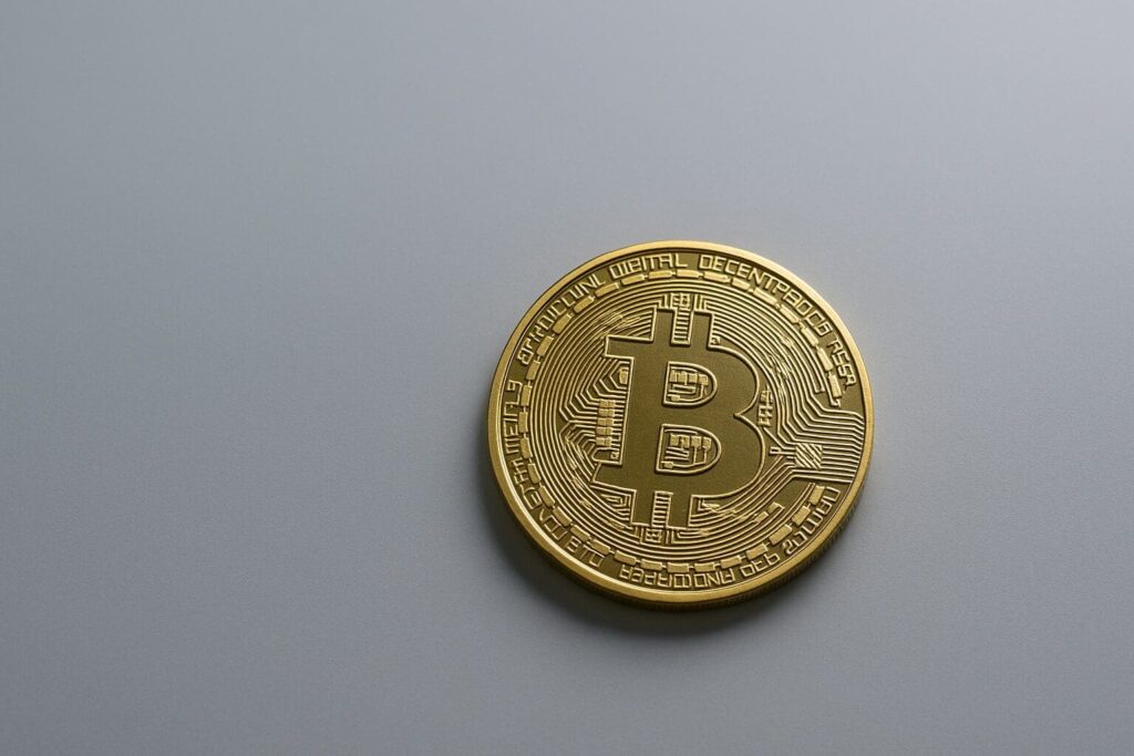 Crypto Regulations: Navigating the Labyrinth