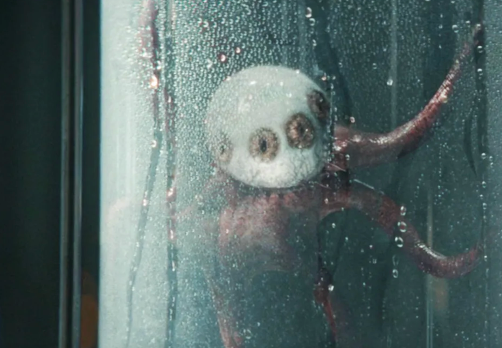 the eyeball creature in alien: earth