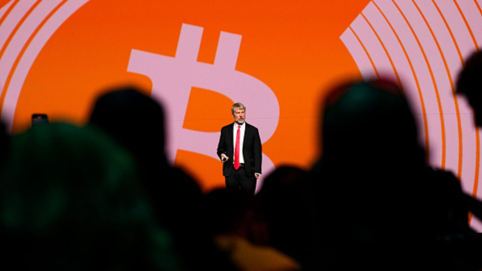 Bitcoin Boom or Bust: Wall Street Doubts Saylor’s Strategy