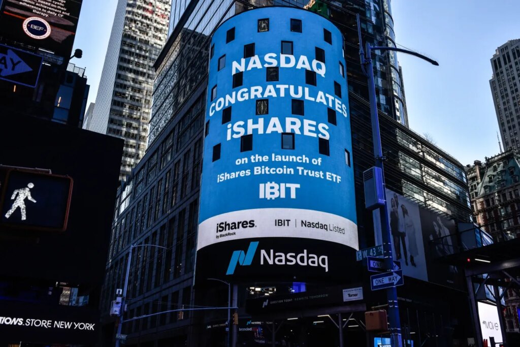 BlackRock IBIT: Unveiling the Golden Cross Signal